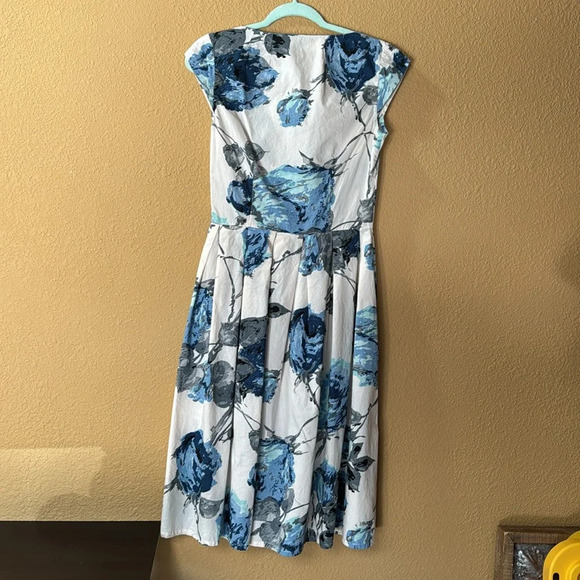 Lazy Bones Alice  Floral Dress. small - Picture 3 of 6